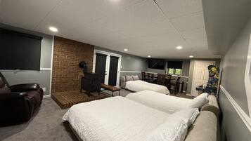 3 bedrooms, iron/ironing board, travel crib, free WiFi