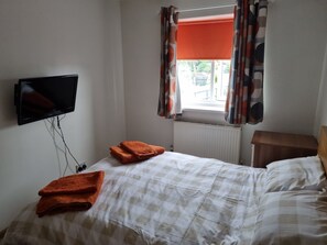 House | 5 bedrooms, iron/ironing board, free WiFi, bed sheets - Boathouse, Easington Just Minutes From the sea (Hull)