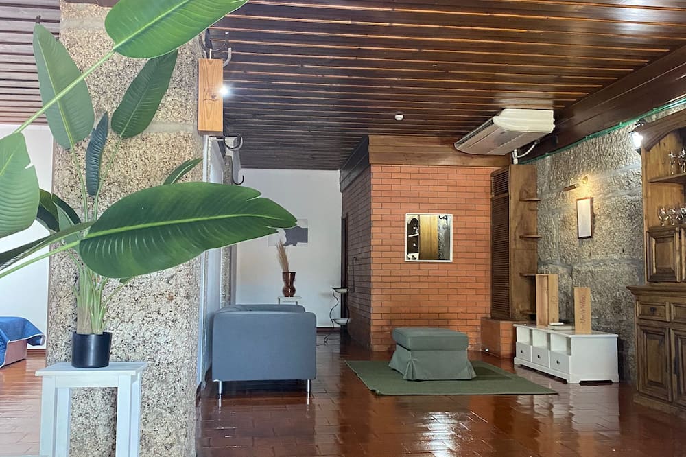 CASA AUGUSTA 5