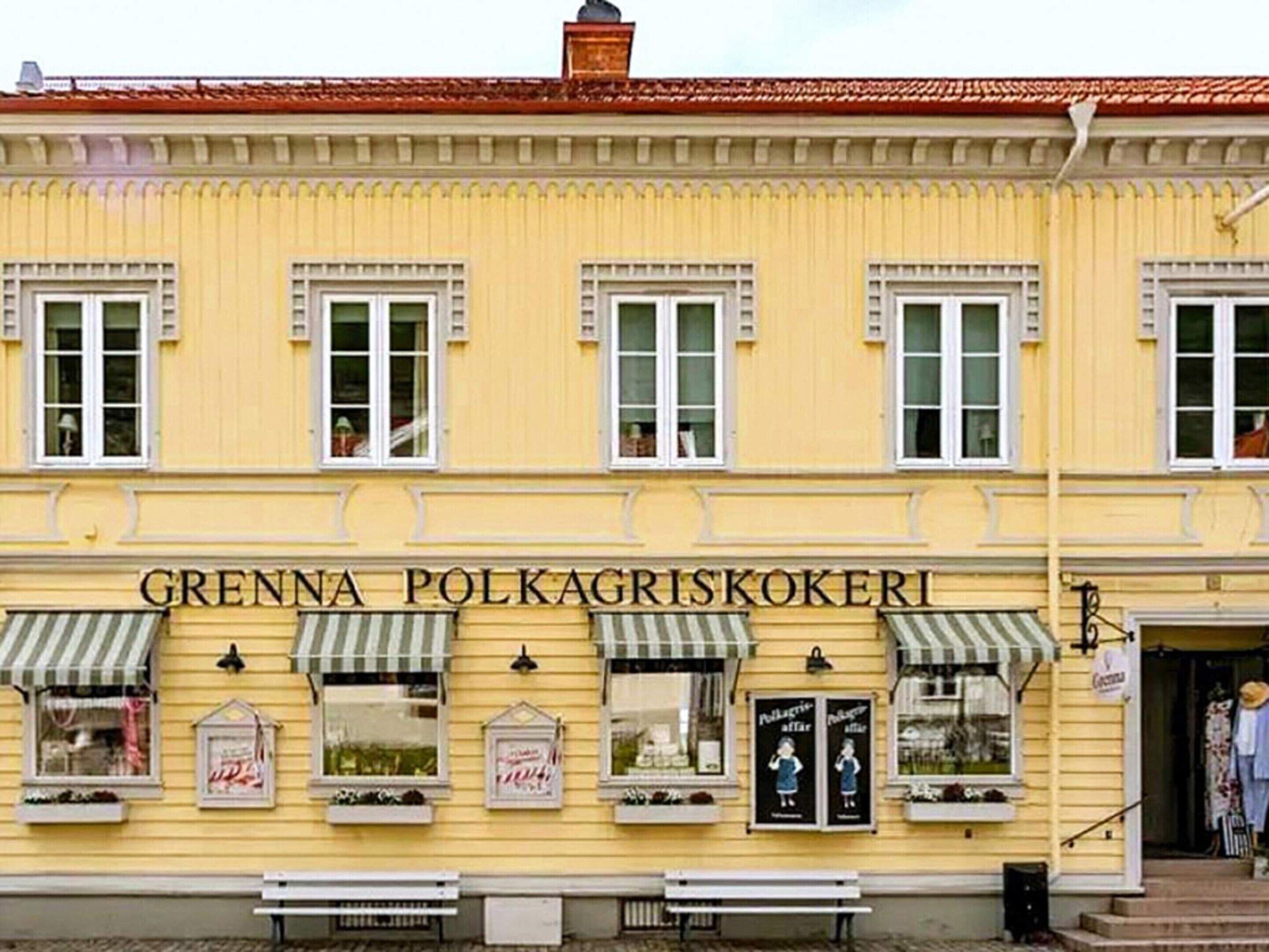 المنشأة من الخارج