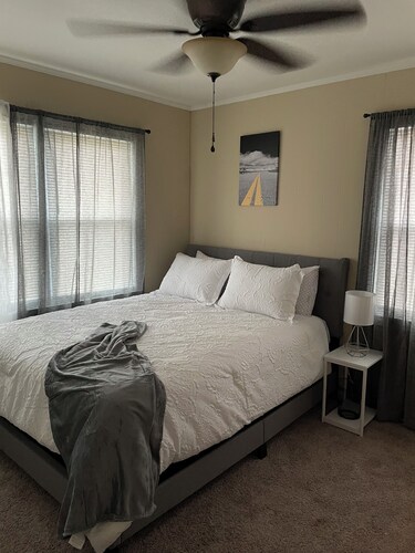 3-bedroom house in delightful Macon with WiFi, AC