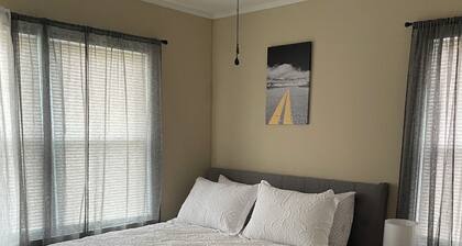 3-bedroom house in delightful Macon with WiFi, AC