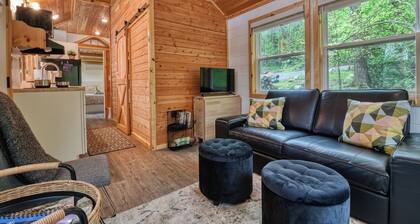 The Cataloochee Tiny Home on the Pigeon River