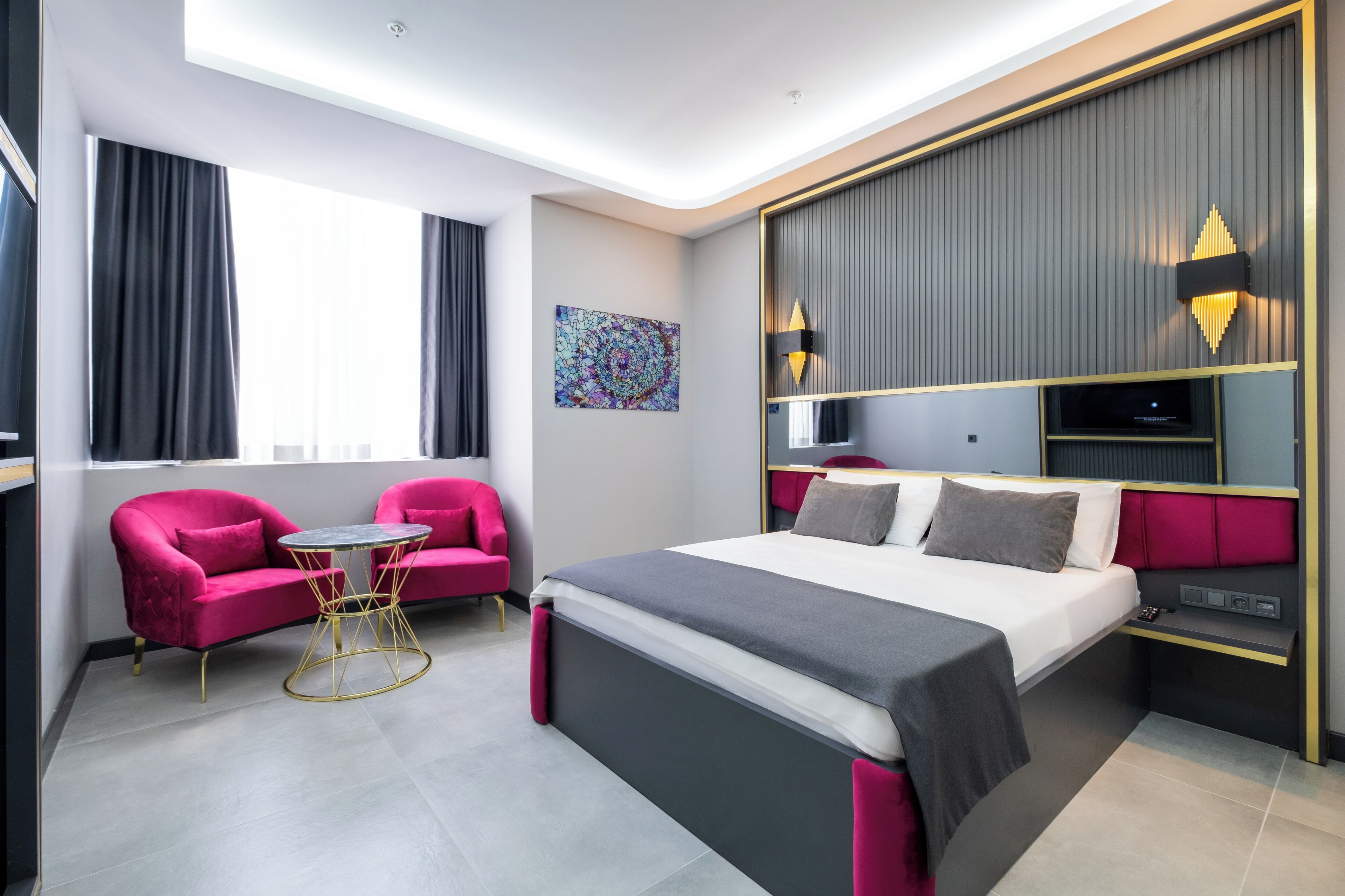 Classic Double Room, City View | Desk, free WiFi