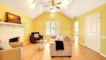 智能電視、書籍