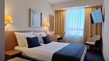 Superior Room | Desk, laptop workspace, iron/ironing board, free WiFi