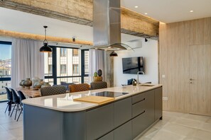 Aparment Tribuna | Cuisine privée | Bouilloire électrique