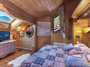 3 quartos, Wi-Fi de cortesia, roupa de cama