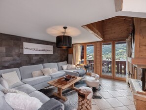 TV, fireplace - Duplex for 8 with sauna and parking in Méribel (Méribel)