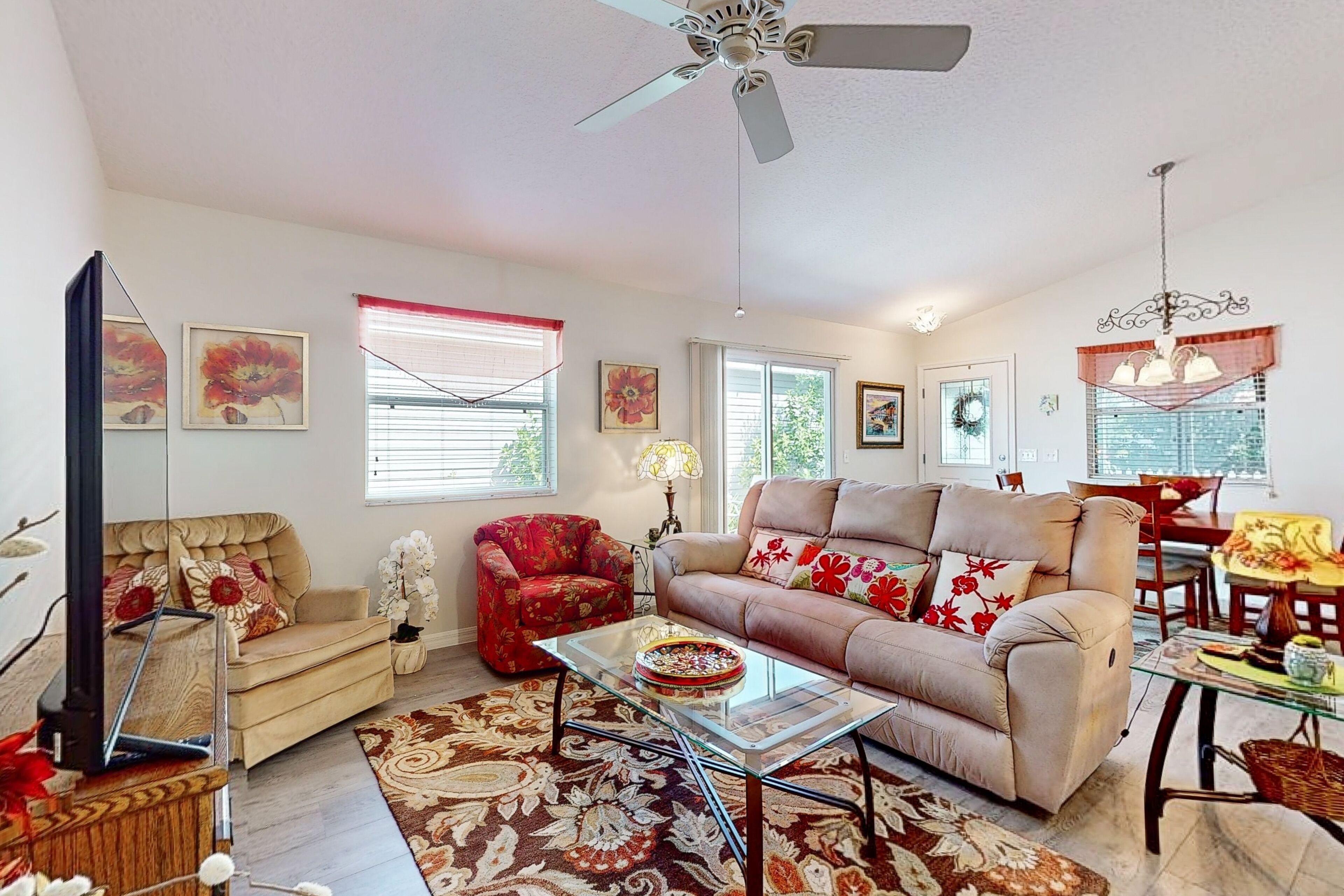 Charming home in The Villages with golf cart, AC, WiFi, dog-friendly