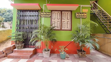 Fachada de la propiedad