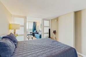 2 sovrum, internet och sängkläder