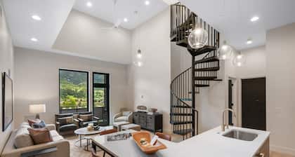 NEW at Town Center The Franklin Unit #A