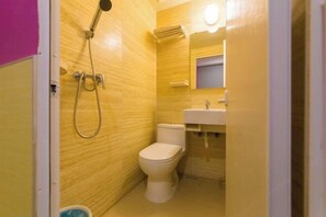 Bathroom - Yilong Chain Hotel (Lanzhou Plaza Xikou Branch) (Lanzhou)