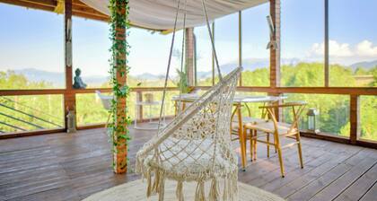 Hilltop Villa with Breathtaking Mountain Views - Sauna & Pool