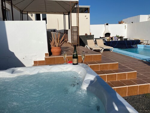 Beautiful Spacious Villa in Playa Blanca