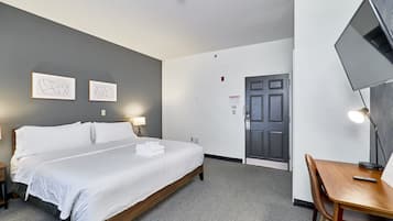 1 chambre, bureau, fer et planche Ă repasser, lit parapluie