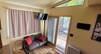 Dog friendly, peaceful 1 BR cottage w/ BA, AC on beautiful Lake Hodges