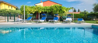 Regarda - "Villa Harmony", private pool and garden