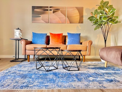 Cozy near Stadiums/ Six Flags/ 2 parking/Wifi