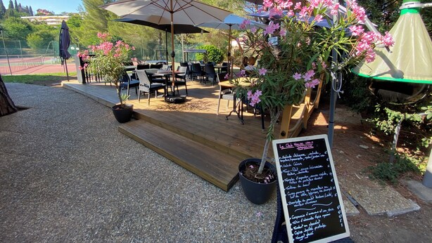 Restauration en plein air