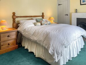 2 عدّة غرف نوم وواي فاي مجانًا وملاءات أسرّة