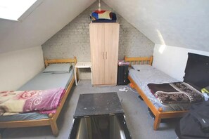 4 Schlafzimmer, kostenloses WLAN, Bettwäsche