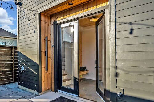 Boutique Scandinavian 2Bdrm Guesthouse in East Nashville! -- The Koselig Korner