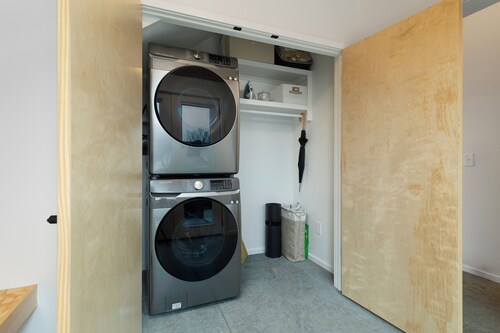 Boutique Scandinavian 2Bdrm Guesthouse in East Nashville! -- The Koselig Korner