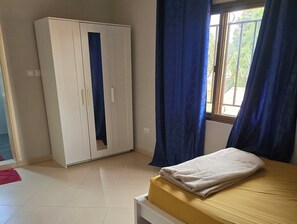 2 bedrooms, bed sheets