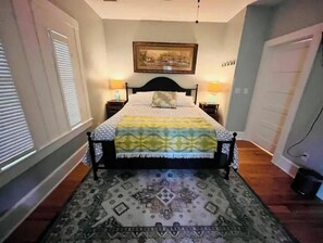 2 bedrooms, iron/ironing board, travel cot, free WiFi - Banyan Bungalow (Fort Myers)