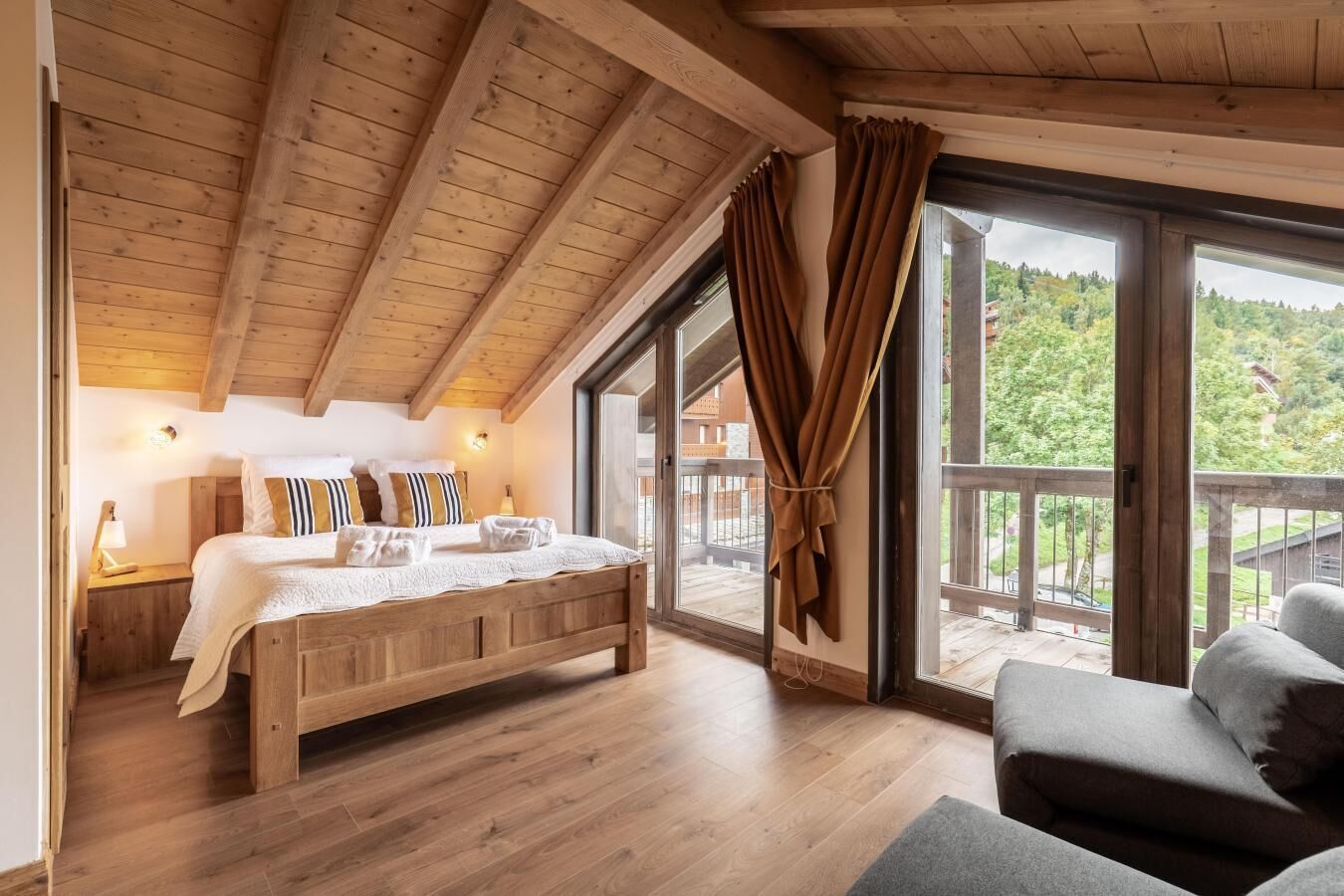 4 chambres, fer et planche à repasser, Wi-Fi, literie fournie