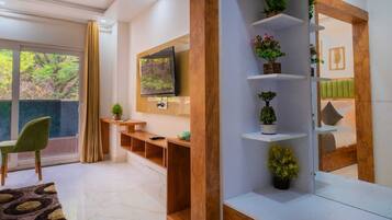 Deluxe Room | Premium bedding, desk, rollaway beds, free WiFi