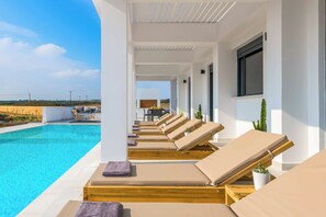 Villa (4 Bedrooms) | Interior - Villa Seawater (Rhodes)