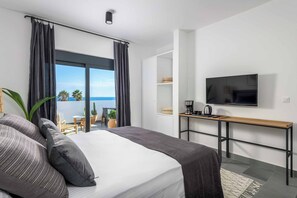 Villa (4 Bedrooms) | Interior - Villa Seawater (Rhodes)