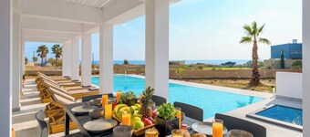 Villa Seawater