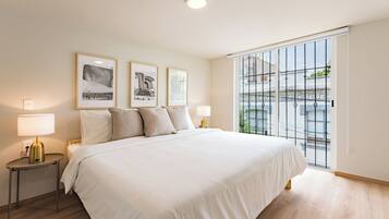 7 bedrooms, in-room safe, iron/ironing board, free WiFi