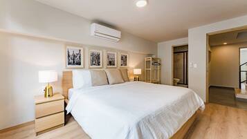 In-room safe, desk, iron/ironing board, travel cot