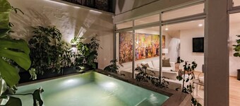 Roma Norte Luxury 7 Bedroom with AC, Jacuzzi, Roof