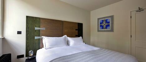 11 bedrooms, free WiFi, bed sheets