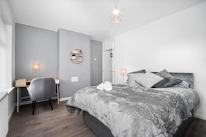 3 bedrooms, free WiFi, bed sheets - Birmingham Blissful Retreat - 3 Bed House (Birmingham)