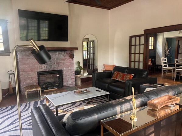 Älytelevisio, kirjoja