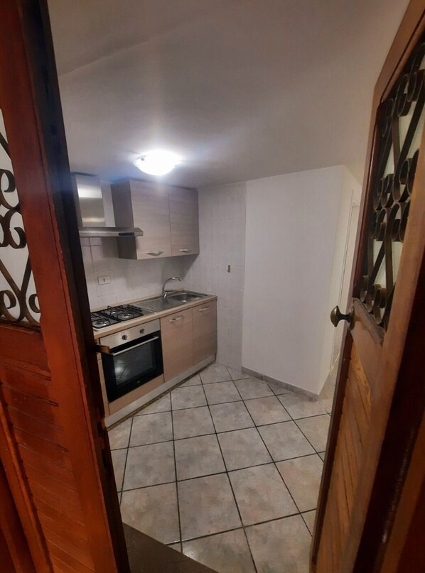 Private kitchen - The hiker's shelter (Casperia)