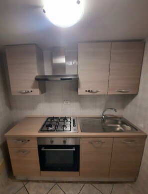 Private kitchen - The hiker's shelter (Casperia)