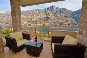 Property grounds - Muo Apartments Comfort One-Bedroom Apartment with Balcony (Kotor)