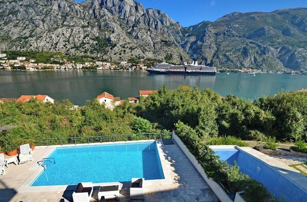 Pool - Muo Apartments Comfort One-Bedroom Apartment with Balcony (Kotor)