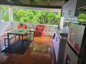 雪櫃、微波爐、爐具、咖啡機/沖茶器