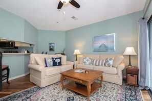 TV - Pet Friendly Beach Life Villa  2 bed 2 & one half baths (Hilton Head Island)