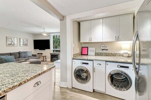 Interior - Beach Living - 3 Bed 2 Bath Seascape Villa - Just steps to the beach (Hilton Head Island)