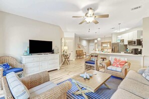 TV - Pet Friendly 3 Bed 3 Bath #3 Ocean Breeze Villa (Hilton Head Island)